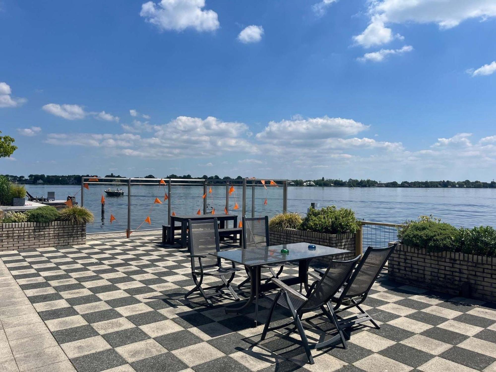 Visserslust - Woonboten & Appartementen Vinkeveen Eksteriør billede