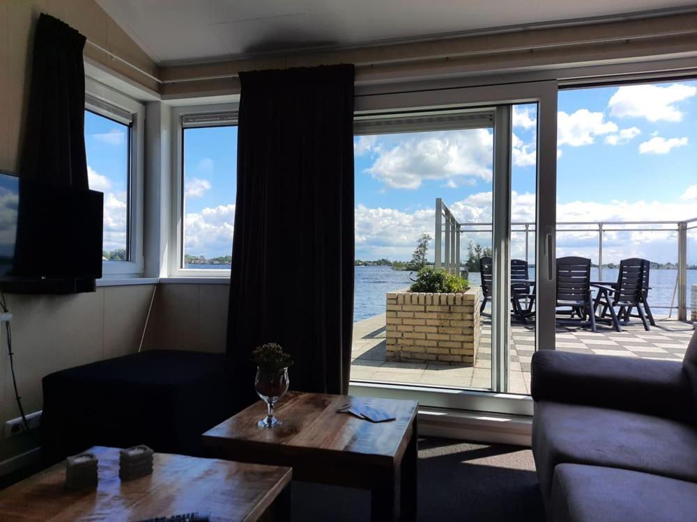 Visserslust - Woonboten & Appartementen Vinkeveen Eksteriør billede